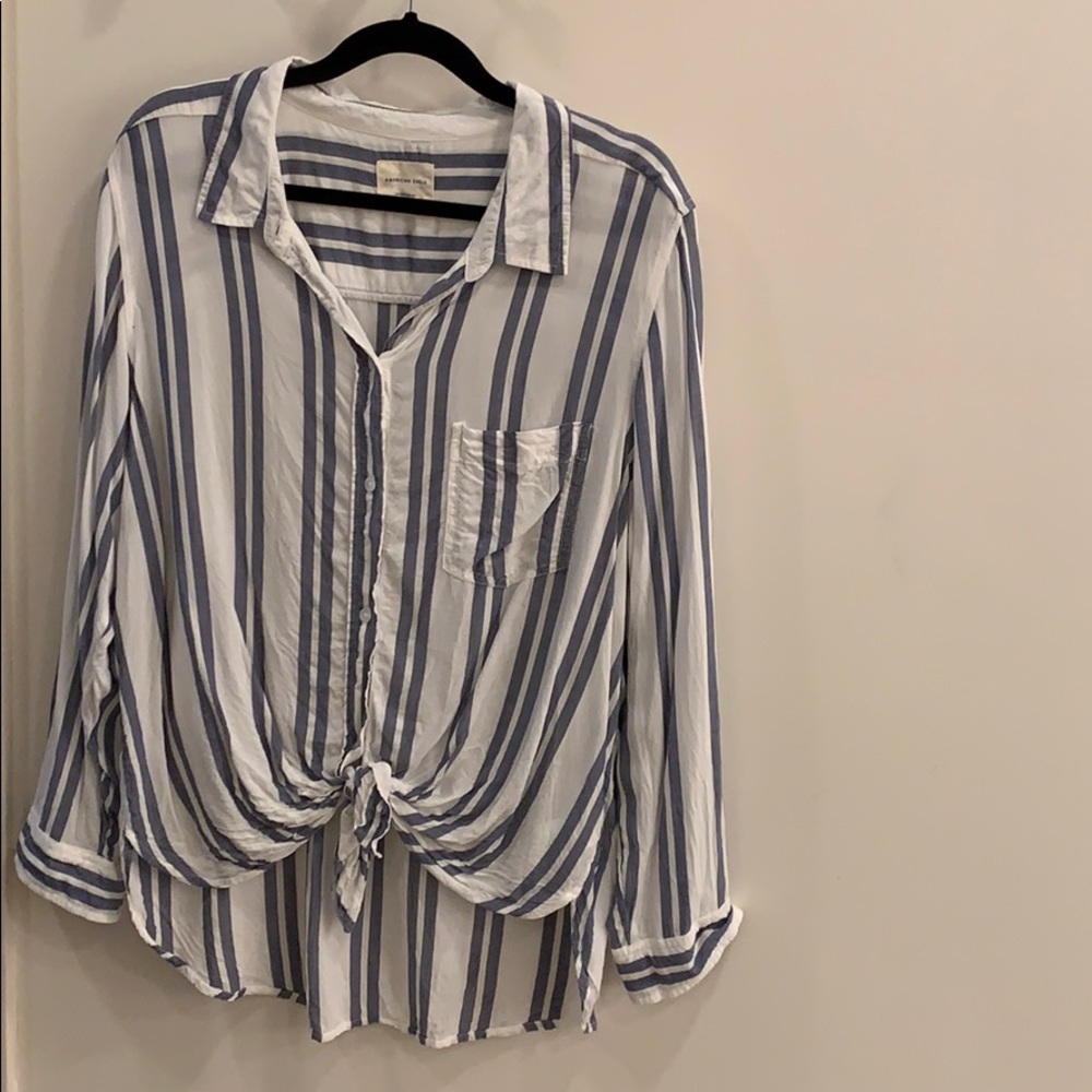 American Eagle Long Sleeve Button down Blouse